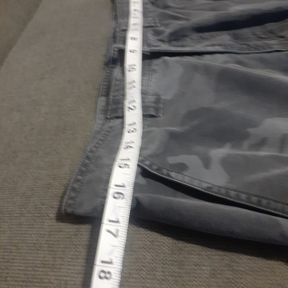 The North Face Stealth Camouflage Rip Stop Cargo Shorts Size 32in Waist Grey - Picture 5 of 8